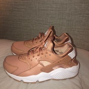 Brand new Rose gold mike sneakers